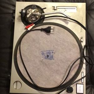Turntable Techniques 1200